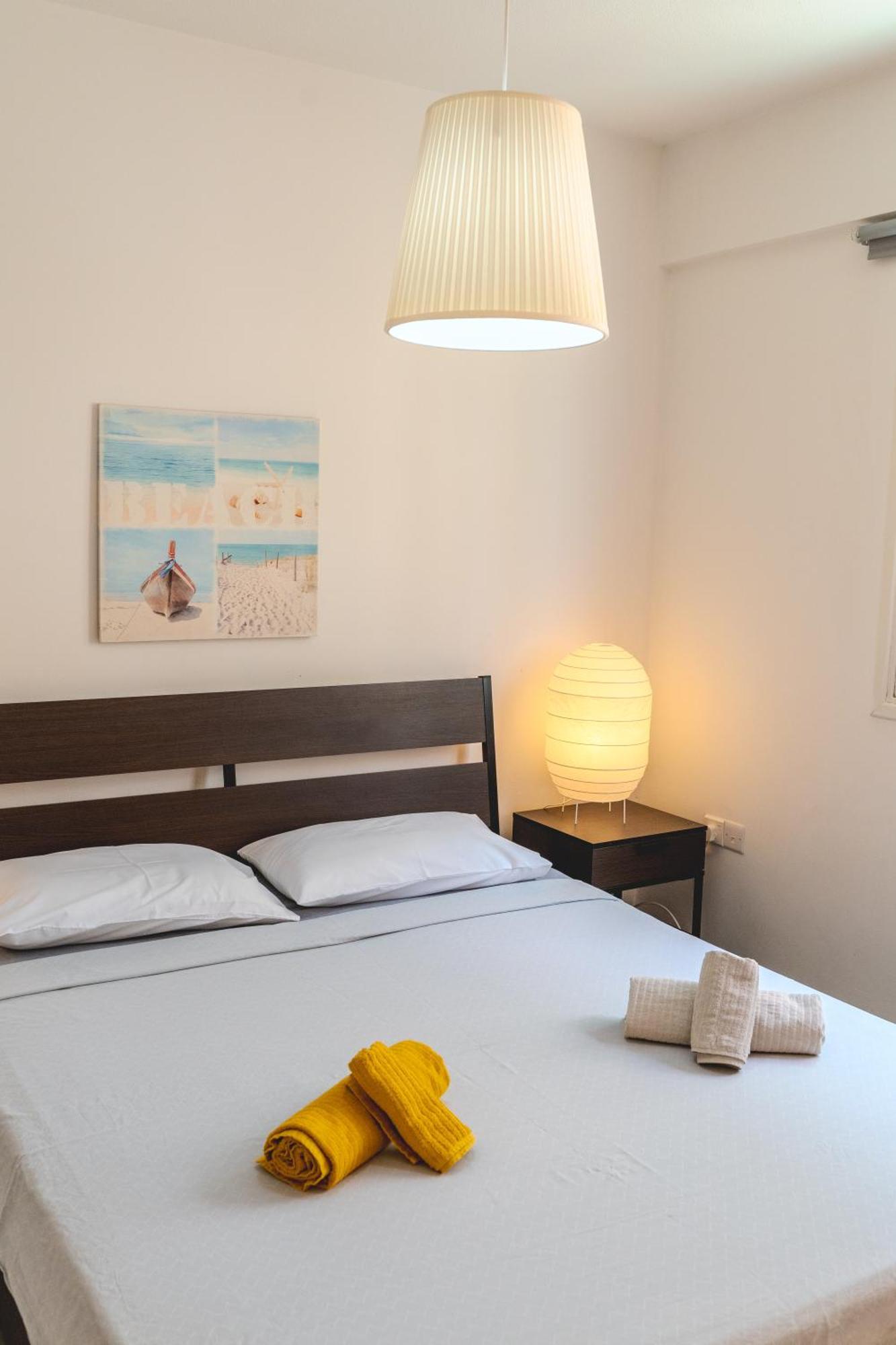 Kave Blue Mackenzie 1 Bdr Flat With Pool Lägenhet Larnaca Exteriör bild
